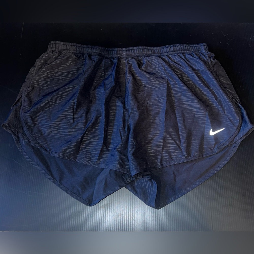 Nike Women's Dri-fit Tempo Track 3.5 Short